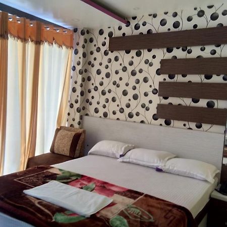 Hotel Rajmahal Tarapith Extérieur photo