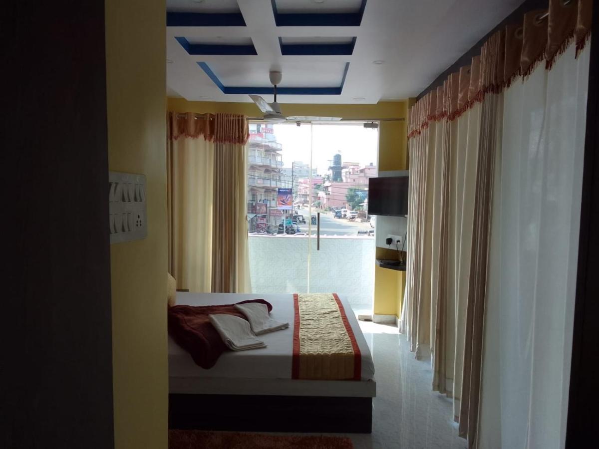 Hotel Rajmahal Tarapith Extérieur photo