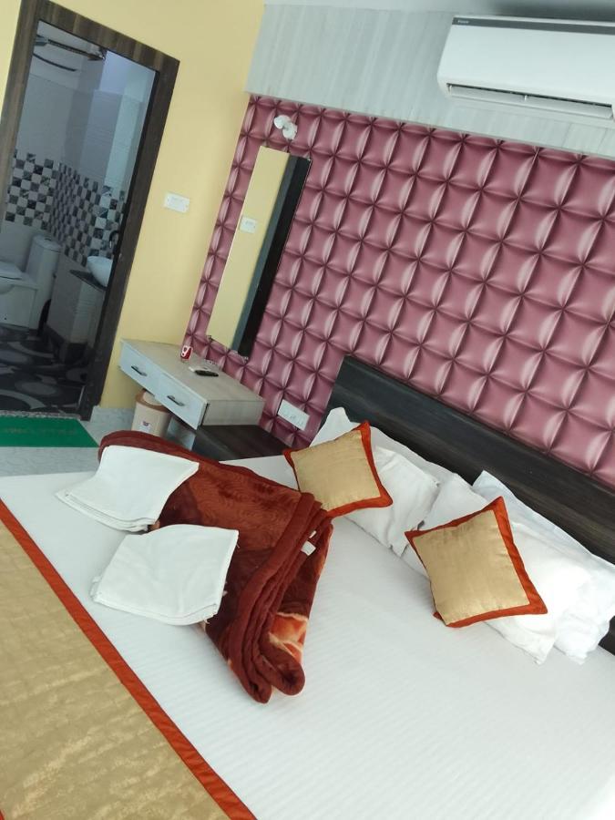 Hotel Rajmahal Tarapith Extérieur photo